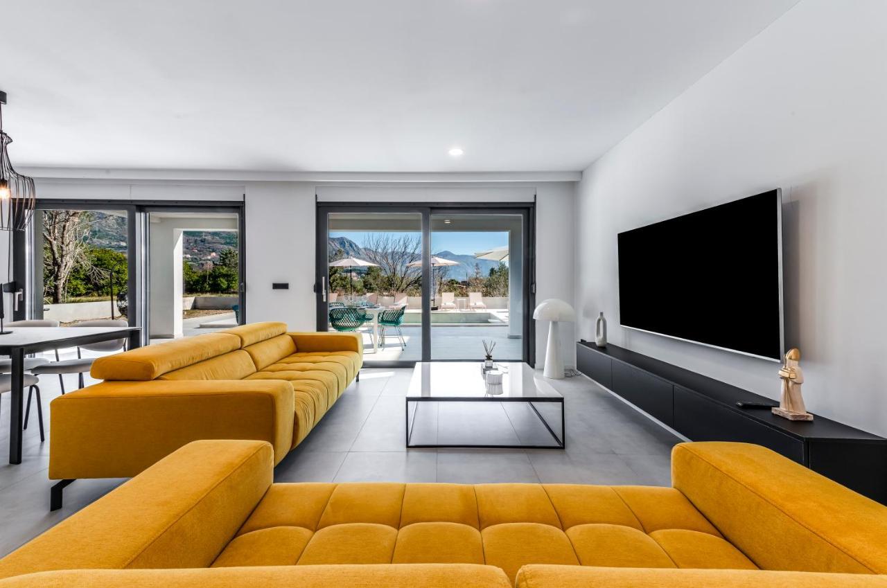 Villa Invigo - Brand New Private Pool Villa مْليني المظهر الخارجي الصورة